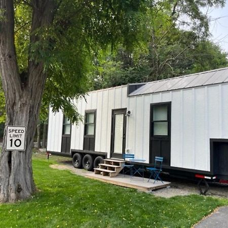 The Endeavor Tiny Home! 엘리자베스타운 외부 사진